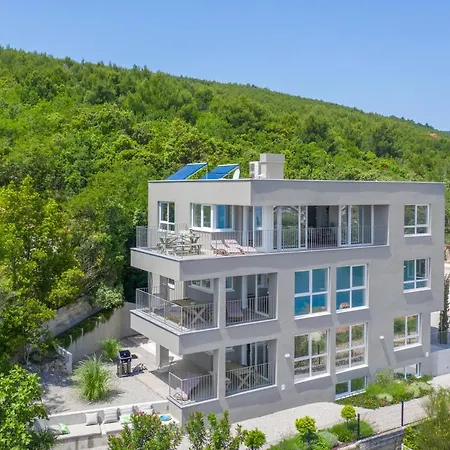 House 61 Sveta Marina