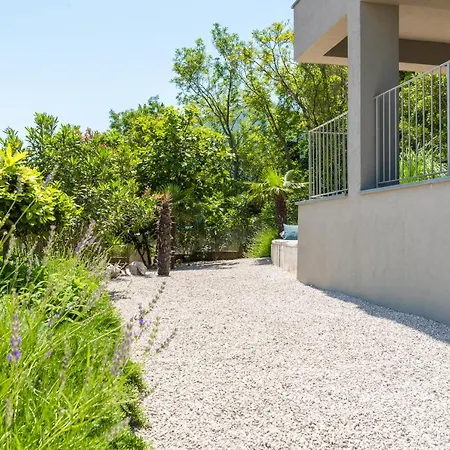 House 61 Sveta Marina