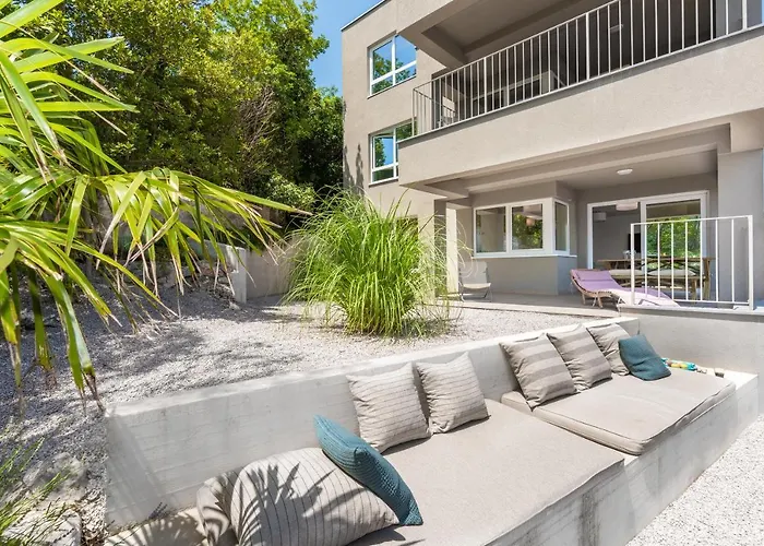 House 61 * Sveta Marina