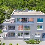 House 61